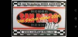 Carte cadeau valable au magasin.